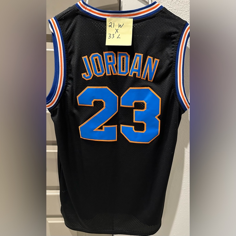 Michael Jordan #23 Tune Squad VTG Authentic Champion Black Jersey Size M in VGC - Picture 11 of 16